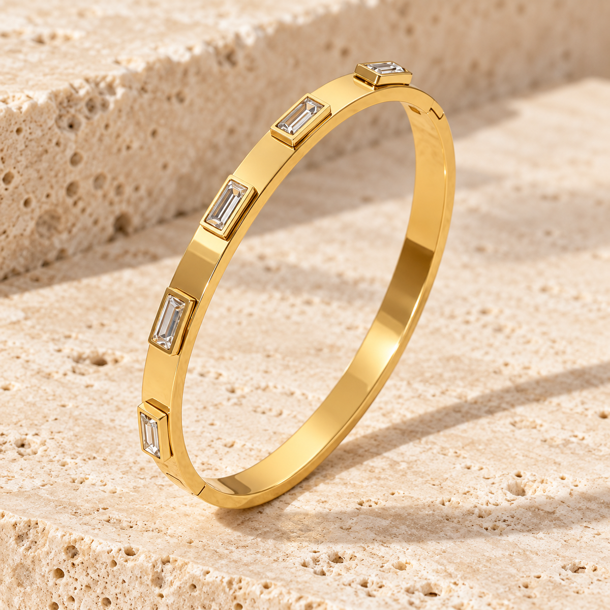 Smara Exclusive cubic zirconia Bangle (White)